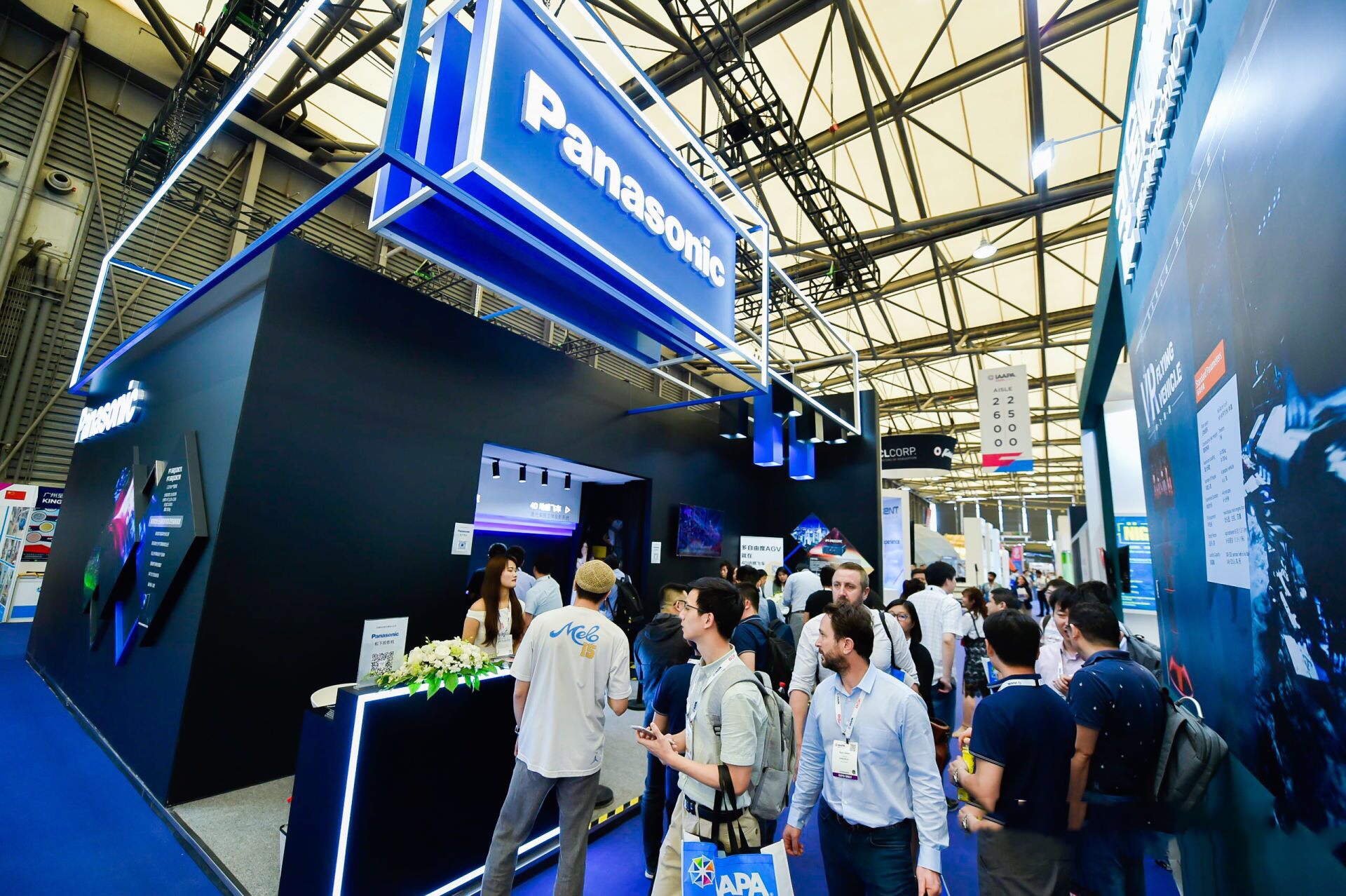 磬PanasonicͶӰǿ2019 IAAPA