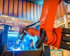 �⿨�����˹��̻�е���ӽ����豸